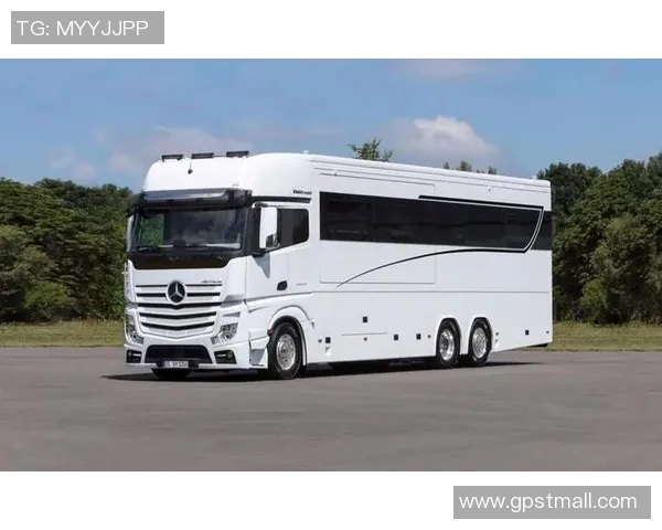 足球球星豪华房车生活揭秘展现移动豪宅般的奢华享受